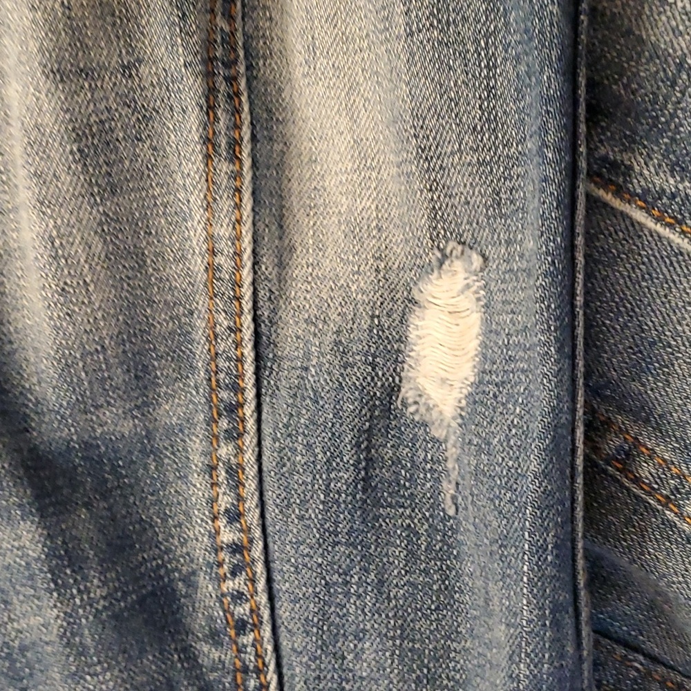 holister distressed denim jacket - Picture 12 of 12